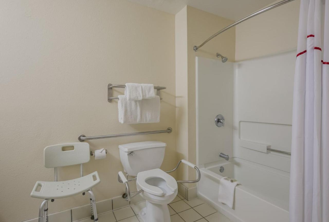 Red Roof Inn & Suites Knoxville East מראה חיצוני תמונה