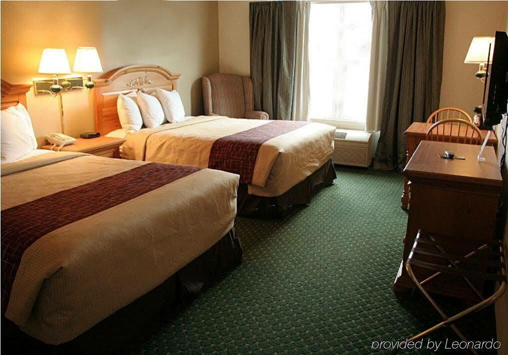 Red Roof Inn & Suites Knoxville East מראה חיצוני תמונה